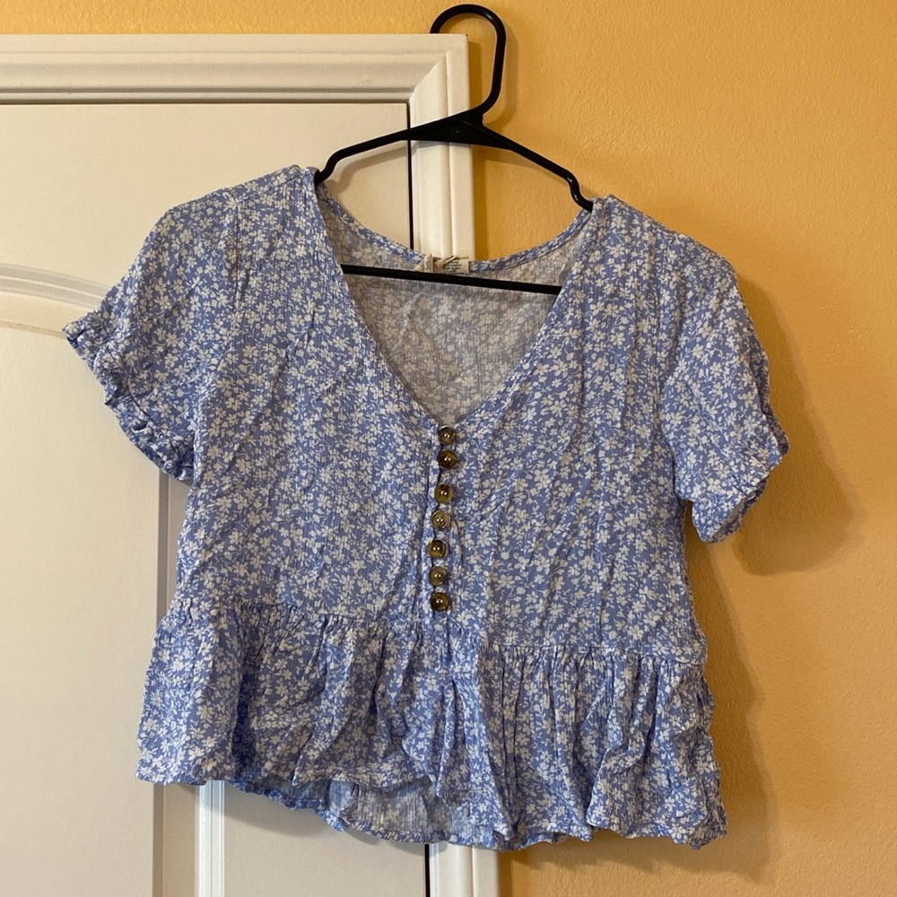 Sky and sparrow floral top, size XS